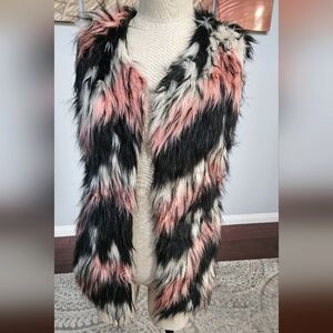 RUE21-Shag Faux Fur Vest Multicolor, Pink, White & Black Women's SZ Small NWT